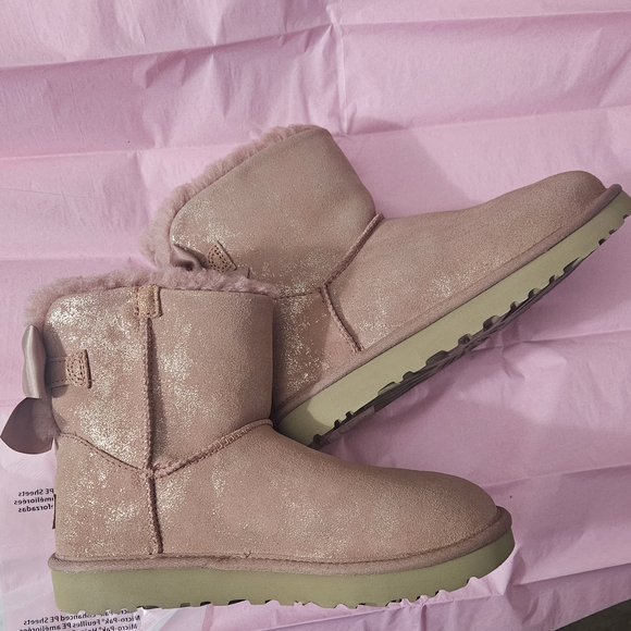 UGG Mini Bailey Bow Glimmer Boots - Starry Pink Metallic - Size 6 - Picture 8 of 12
